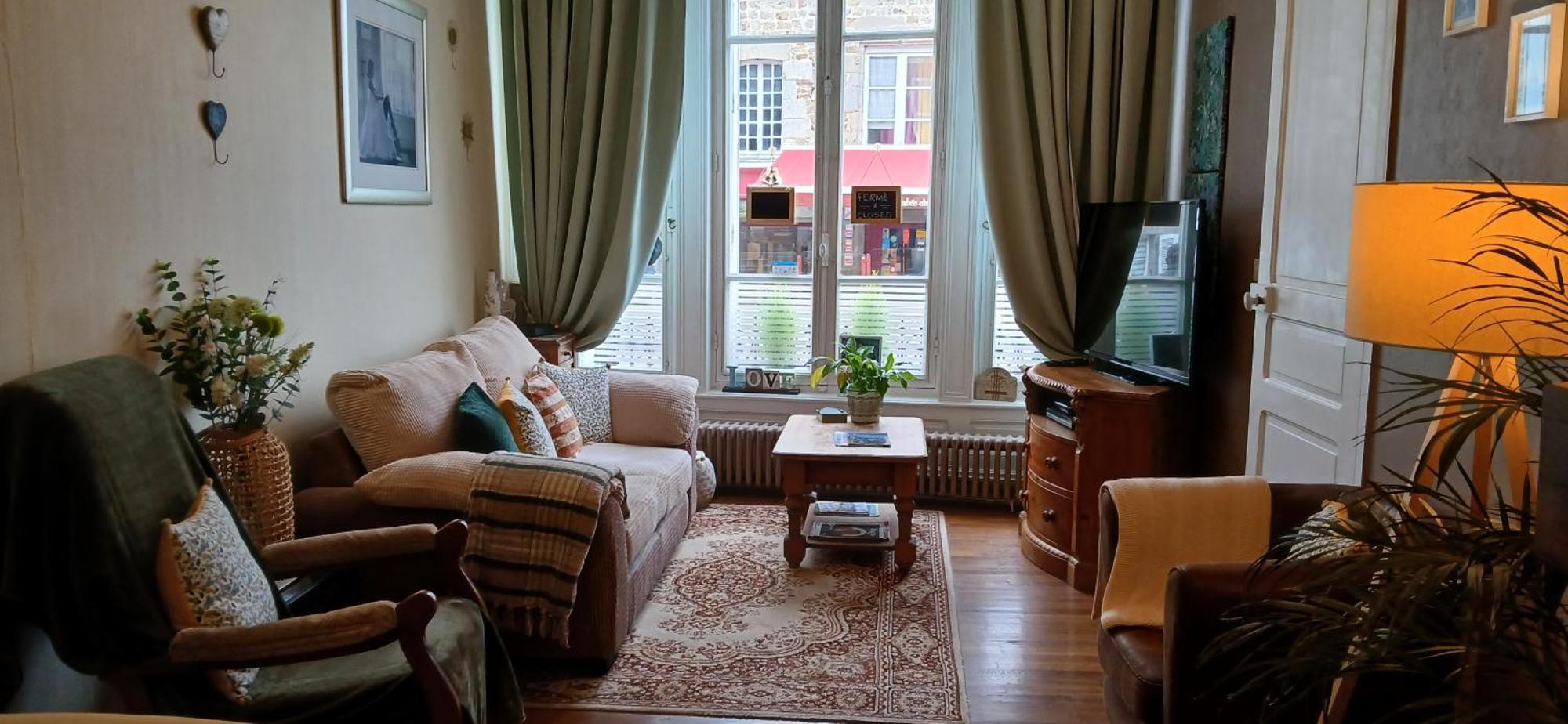 Maison De Berry Bed & Breakfast Villedieu-les-Poeles-Rouffigny Exterior photo